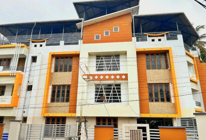Вилла 3 Спальни, Thrissur Villas Home Stay