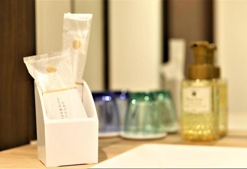 Quarto Estandar, Luxcare