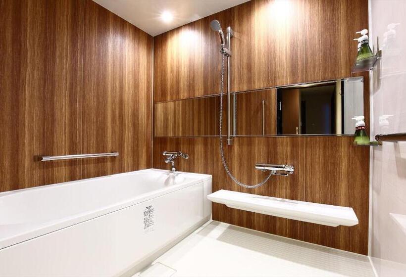 Quarto Deluxe, Luxcare