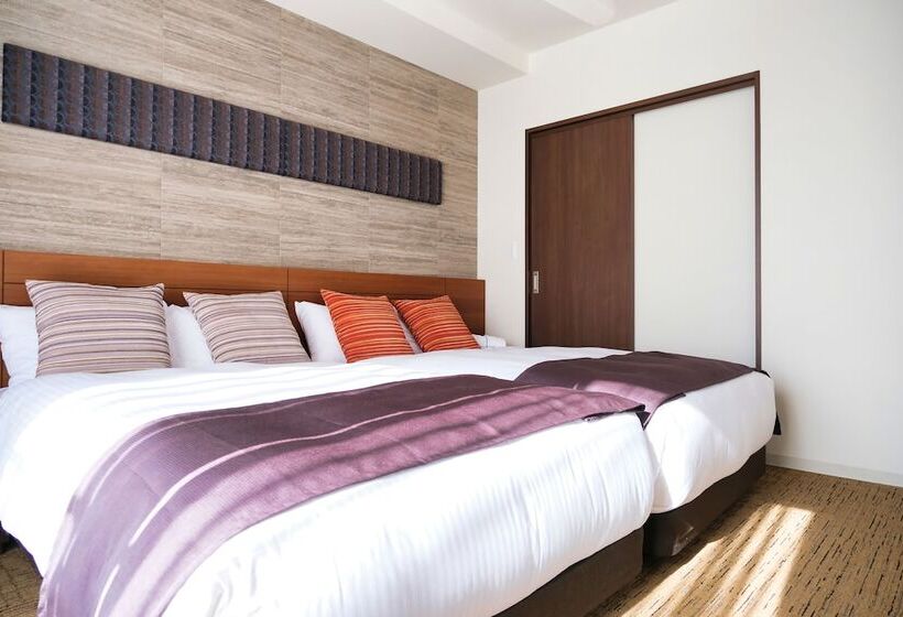 Quarto Deluxe, Luxcare
