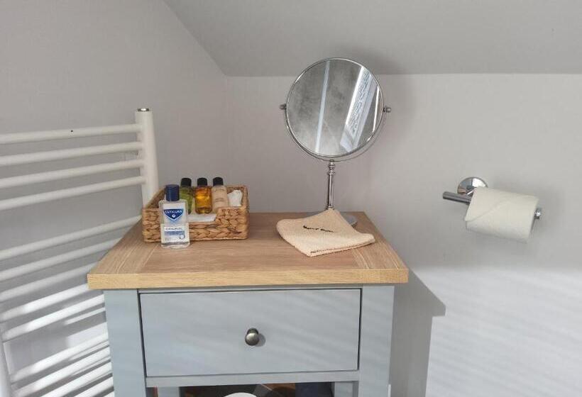 Standard room with outdoor bath, Ha Penny Acre