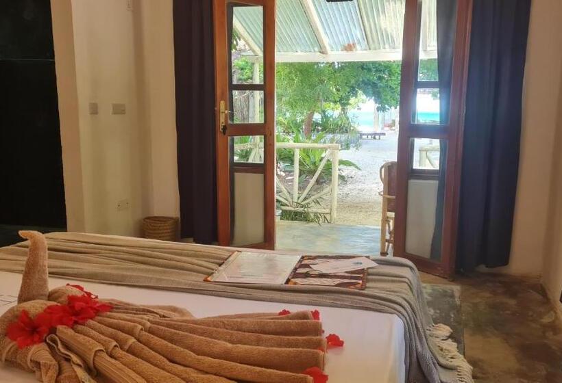 Номер Deluxe Вид на Море Боковой, Garden Beach Bungalows Jambiani