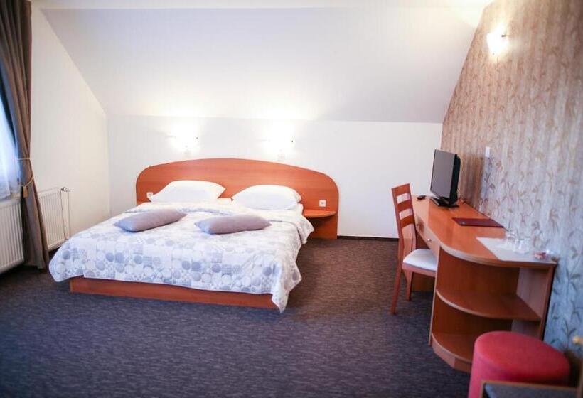 اتاق استاندارد سه نفره, B&b Brezov Gaj