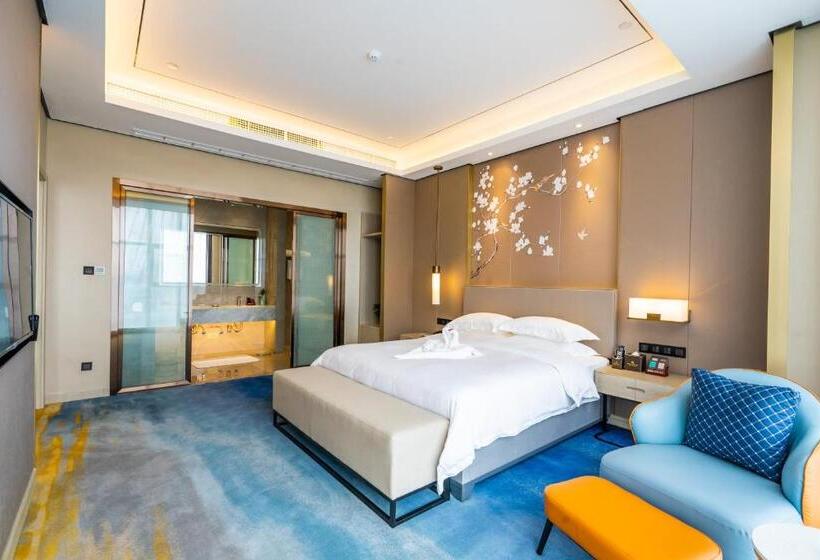 سوییت اجرایی, Wenzhou Maison New Century
