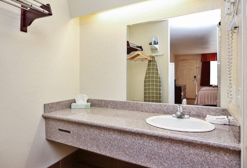 장애인용 디럭스룸, Red Roof Inn Lompoc