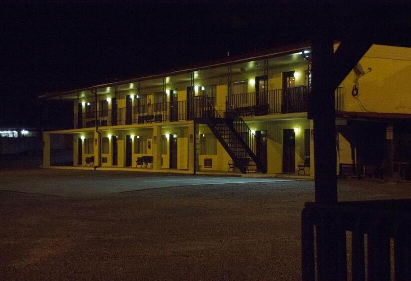 스탠다드 룸 킹사이즈 침대, Tazewell Motor Lodge