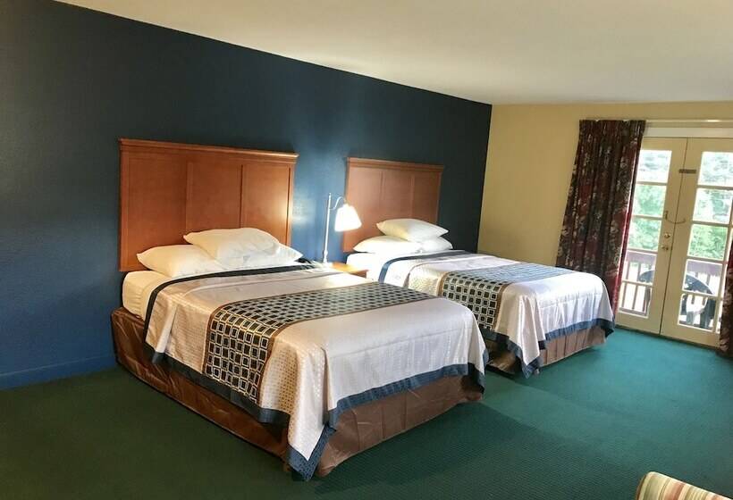 Номер Deluxe, Swiss Chalets Village Inn
