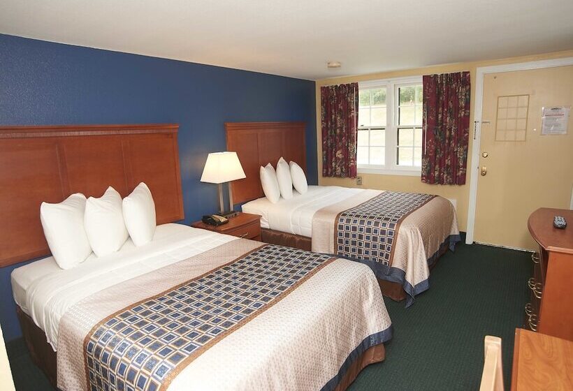 Номер Стандарт 2 Двуспальные Кровати, Swiss Chalets Village Inn