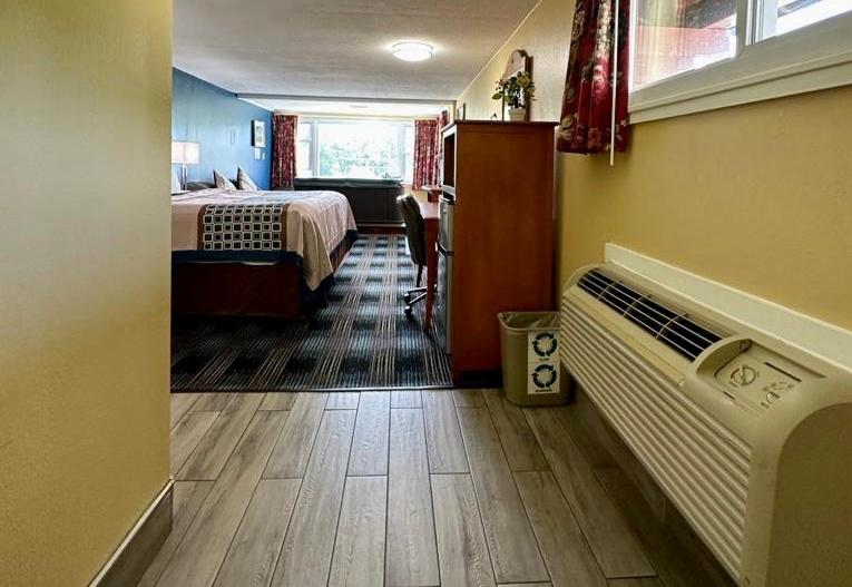 Люкс Кровать Кинг, Swiss Chalets Village Inn