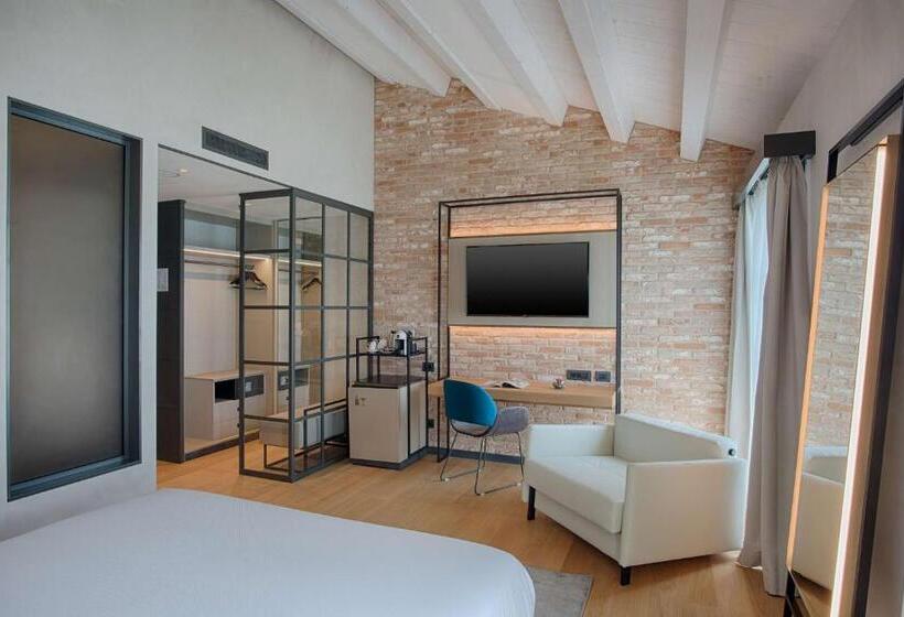 جناح دوبلكس, NH Collection Murano Villa