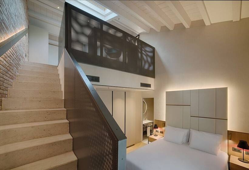 Полулюкс Дюплекс, NH Collection Murano Villa
