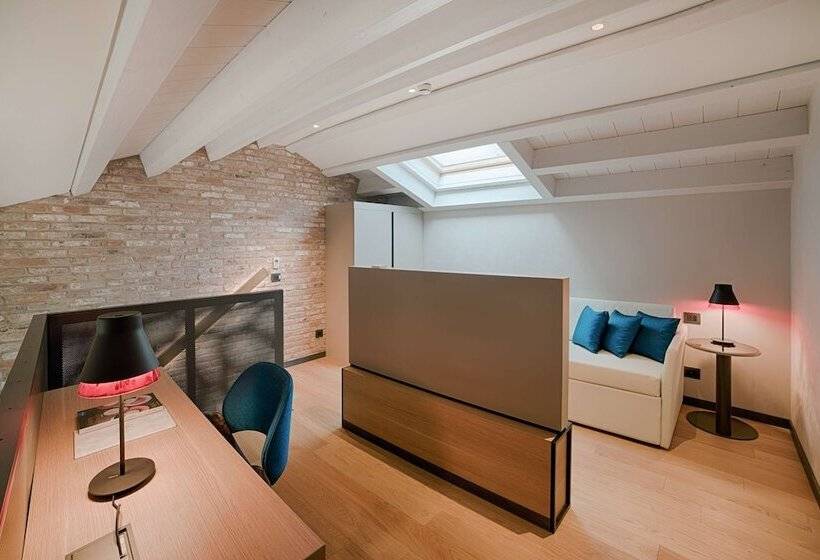 Полулюкс Дюплекс, NH Collection Murano Villa