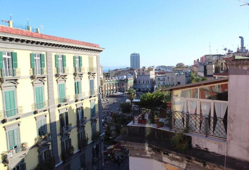 اتاق استاندارد چهارنفره با بالکن, Dante Relais