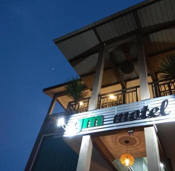 Семейный Номер, Gm Motel