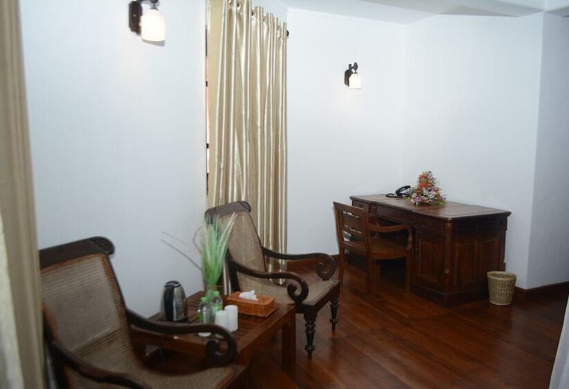 اتاق استاندارد با چشم‌انداز دریا, Sandy's Villa Hiriketiya