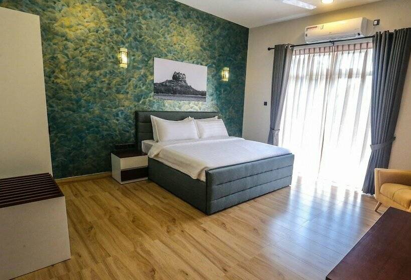 Апартаменты 3 Спальни, Pink Elephant Tourist Apartment