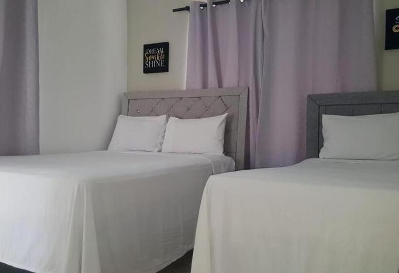 اتاق راحتی سه تخته, Casa Docia