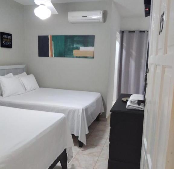 Habitación Familiar, Casa Docia