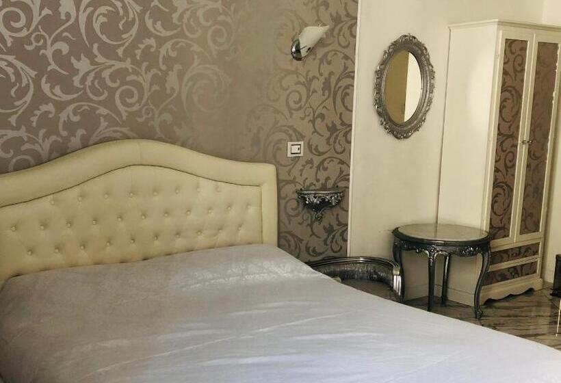 اتاق لوکس, Parisa Suite