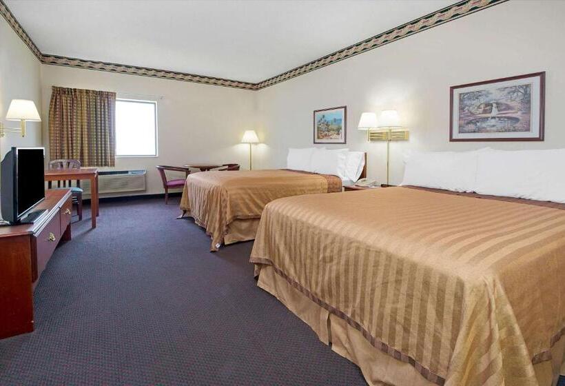 Номер Стандарт, Travelodge By Wyndham St. Louis