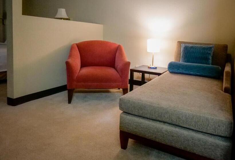 Люкс Deluxe Кровать Кинг, Travelodge By Wyndham St. Louis