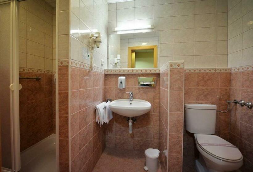 اتاق استاندارد, Panorama Hotel Noszvaj