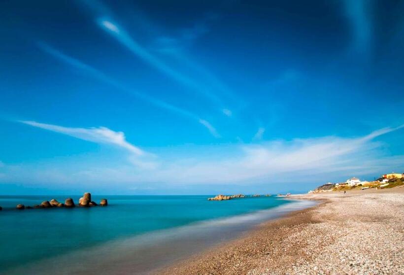 اتاق استاندارد با چشم‌انداز دریا, In Riva Al Mare B&b