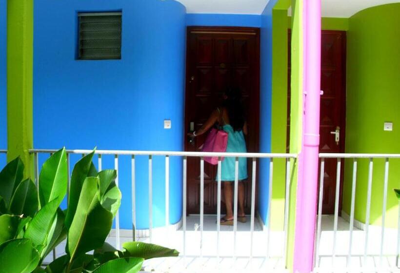 استودیوی استاندارد, Studio Des Iles