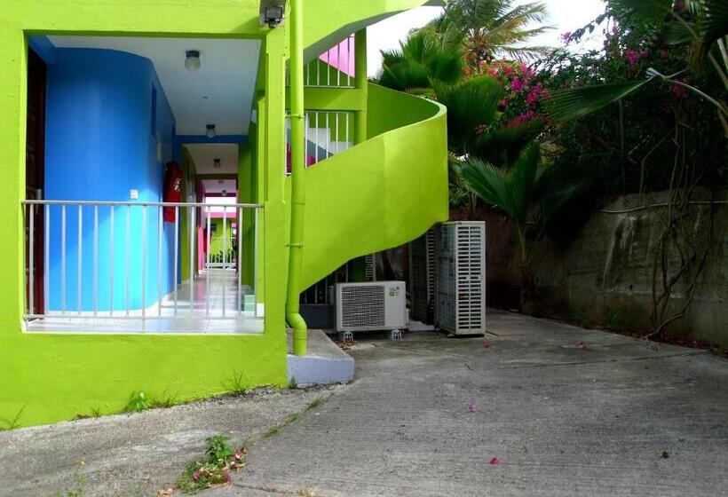 استودیوی استاندارد, Studio Des Iles