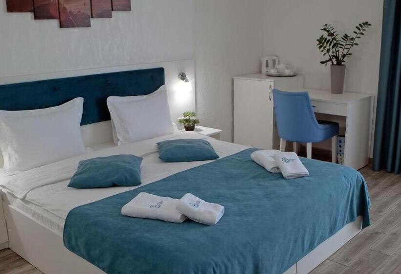 سوییت جونیور با بالکن, Apart Hotel Poseidon