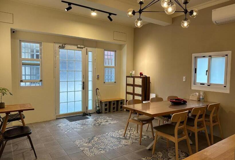 اتاق لوکس, 山有巷宅 Alley House
