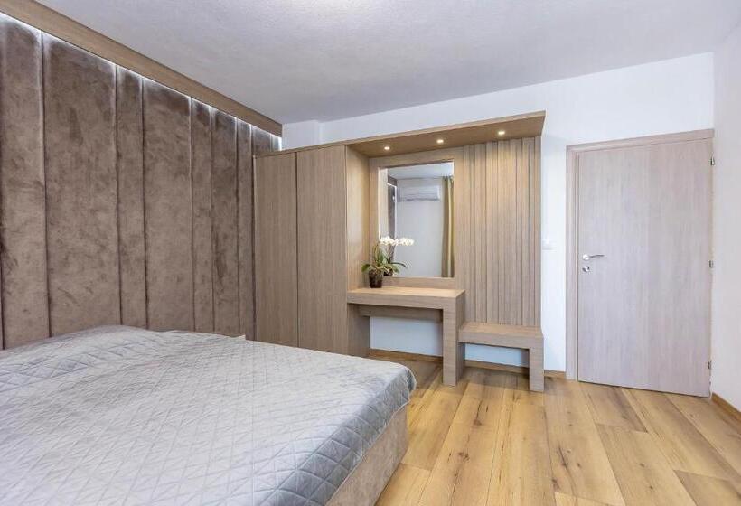 Люкс Вид на Город, Family Hotel Ambrozia