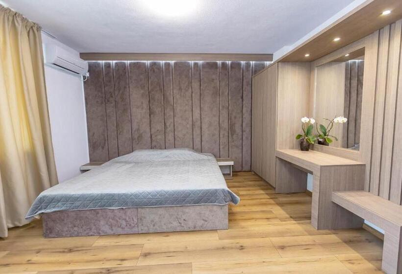 Люкс Вид на Город, Family Hotel Ambrozia
