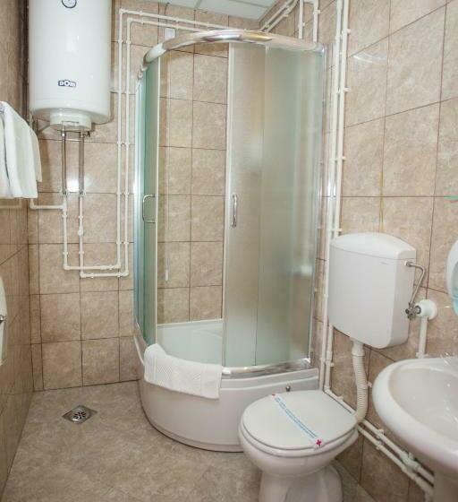 اتاق استاندارد, Sin Kom Hotel Garni