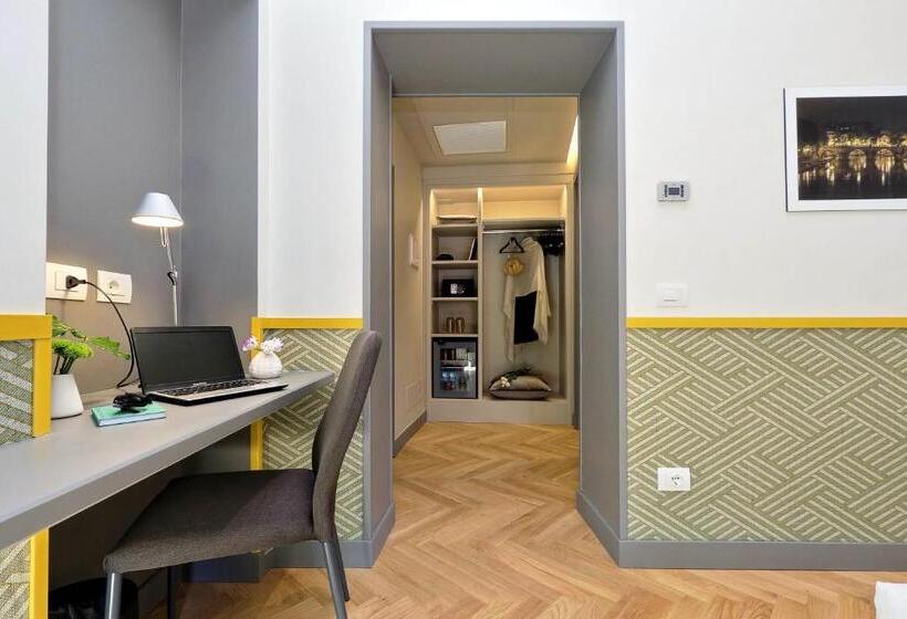 اتاق لوکس, Roma Five Suites