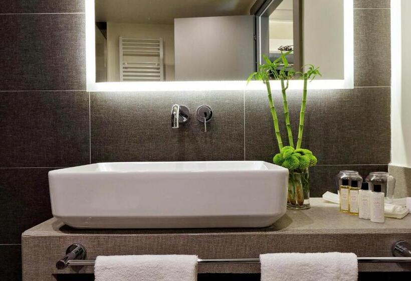 اتاق لوکس, Roma Five Suites