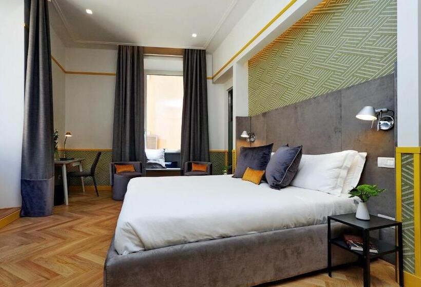 اتاق لوکس با چشم‌انداز, Roma Five Suites