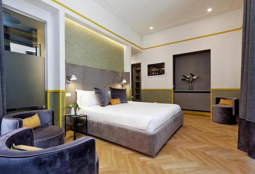 اتاق لوکس با چشم‌انداز, Roma Five Suites