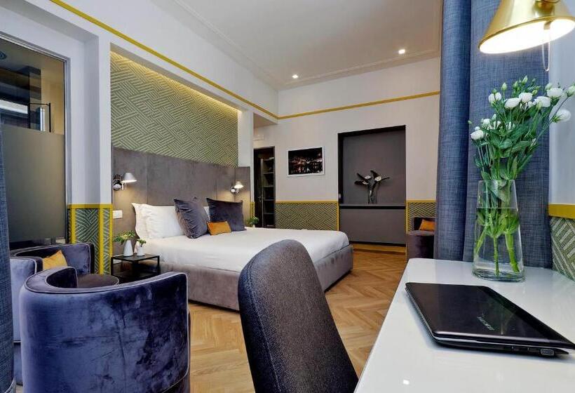 اتاق لوکس با چشم‌انداز, Roma Five Suites