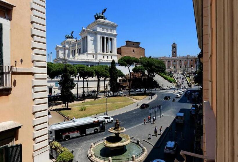 اتاق لوکس با چشم‌انداز, Roma Five Suites