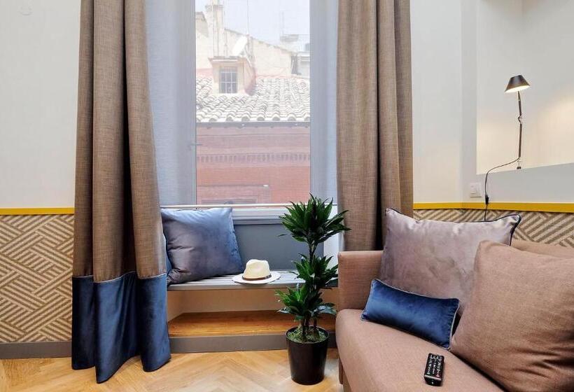 سوییت جونیور, Roma Five Suites