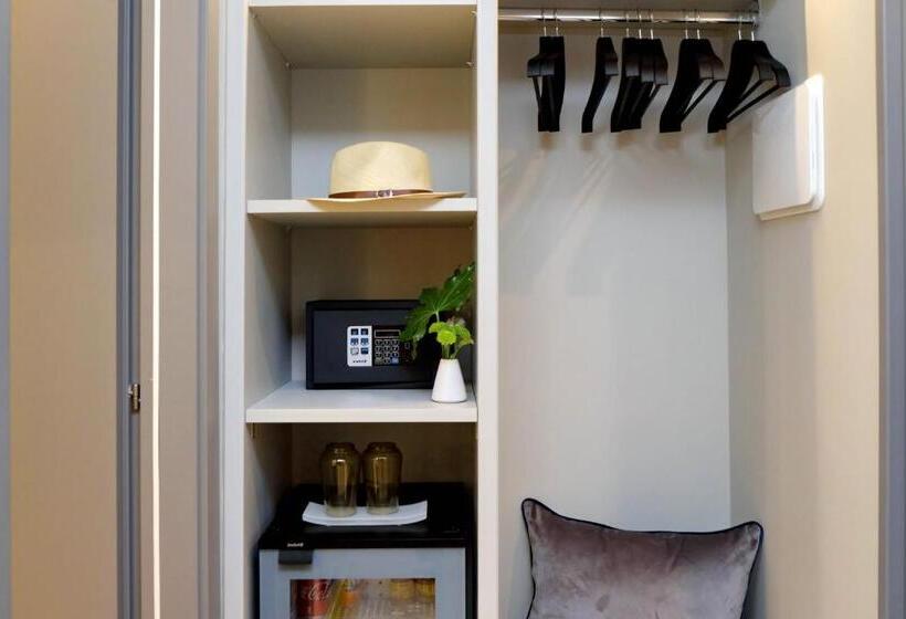 اتاق لوکس, Roma Five Suites