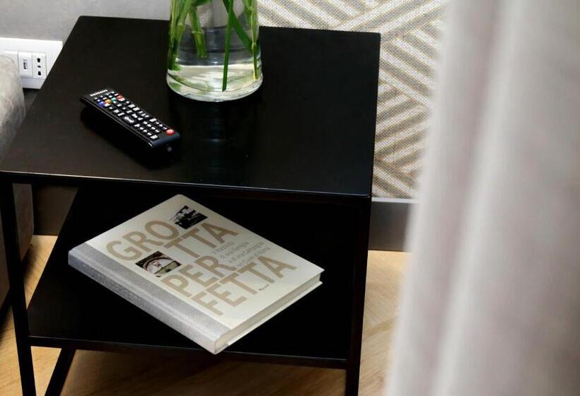 اتاق لوکس, Roma Five Suites