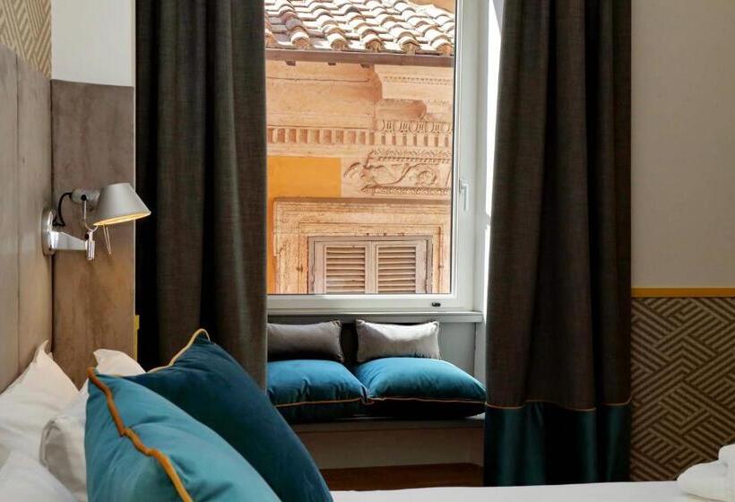 اتاق لوکس با چشم‌انداز, Roma Five Suites