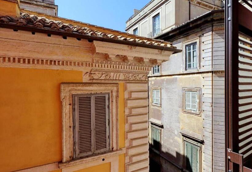 اتاق لوکس با چشم‌انداز, Roma Five Suites