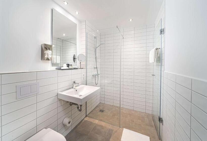 اتاق خانوادگی تودرتو, Elaya Hotel Augsburg