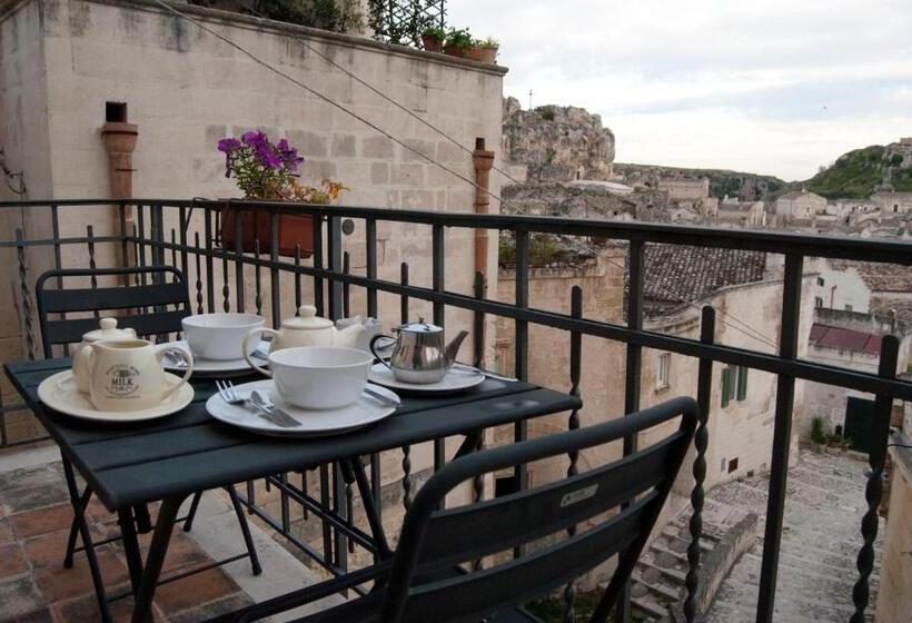 سوئیت با بالکن, Casa Del Sole