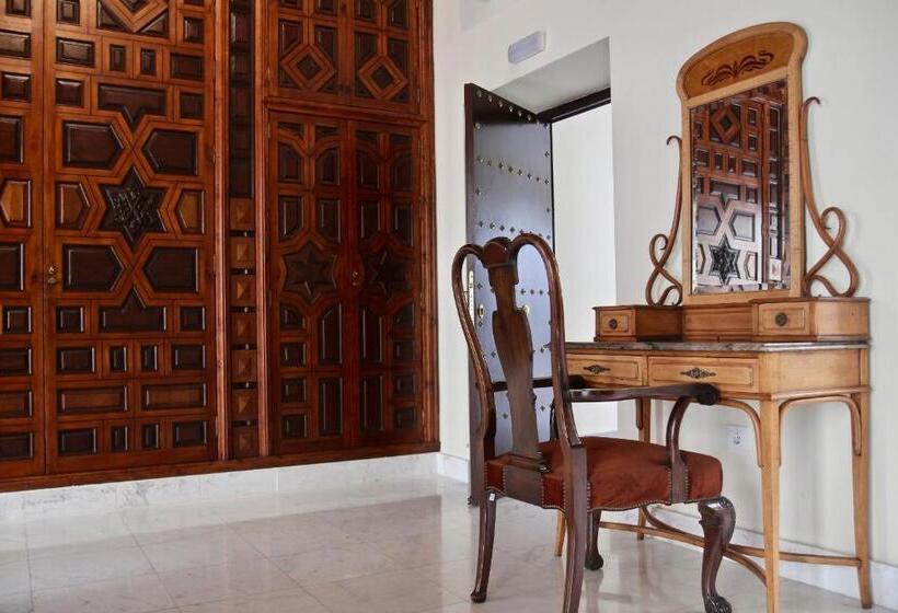اتاق لوکس, El Palace Del Puerto