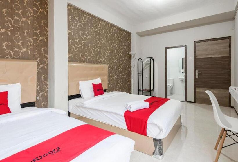 اتاق استاندارد, Reddoorz Near Grand City Mall 2