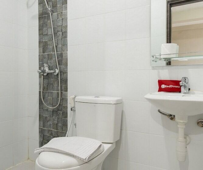 غرفة قياسية, Reddoorz Near Grand City Mall 2
